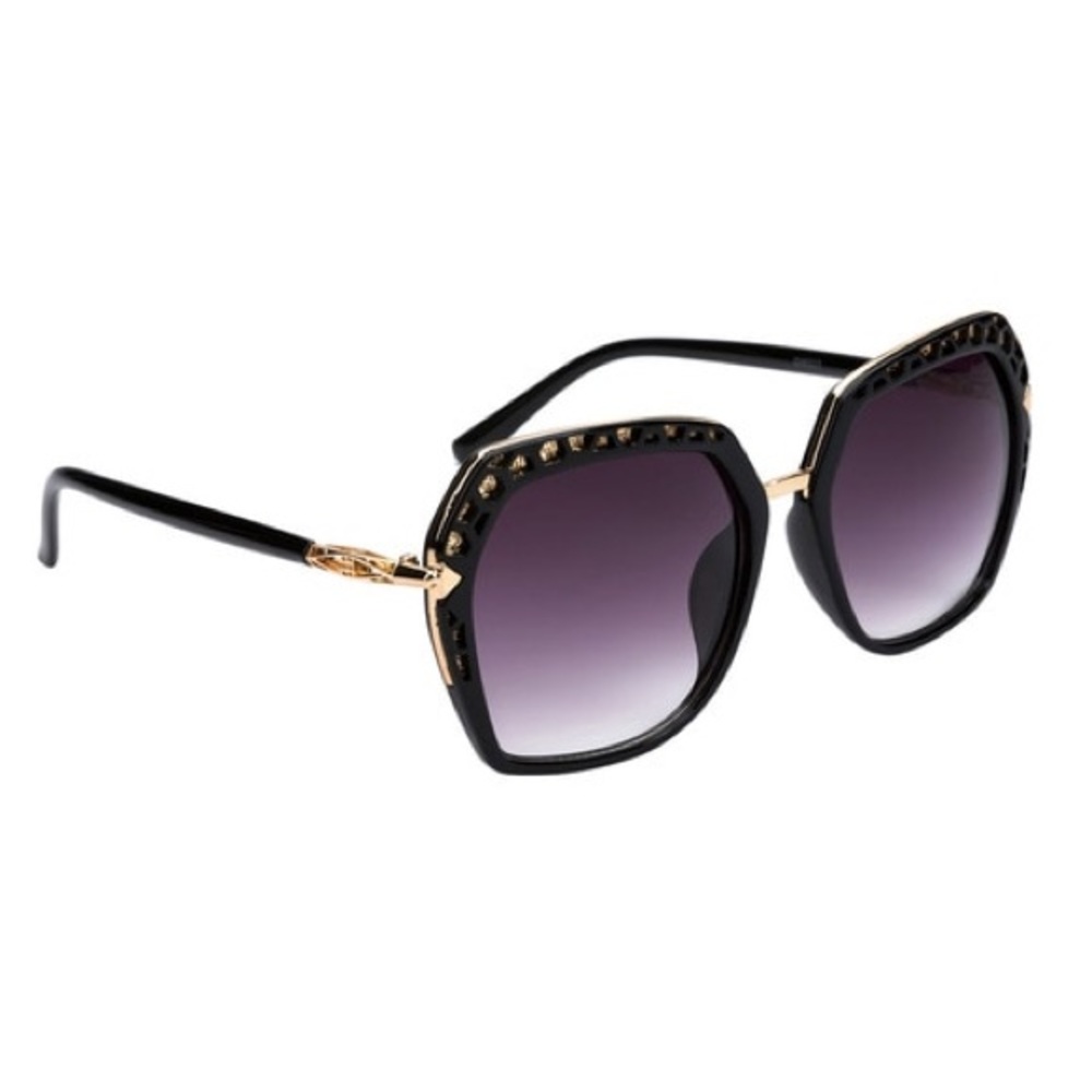 Two for $30 sunglasses they come with a hard case - Picture 4 of 5